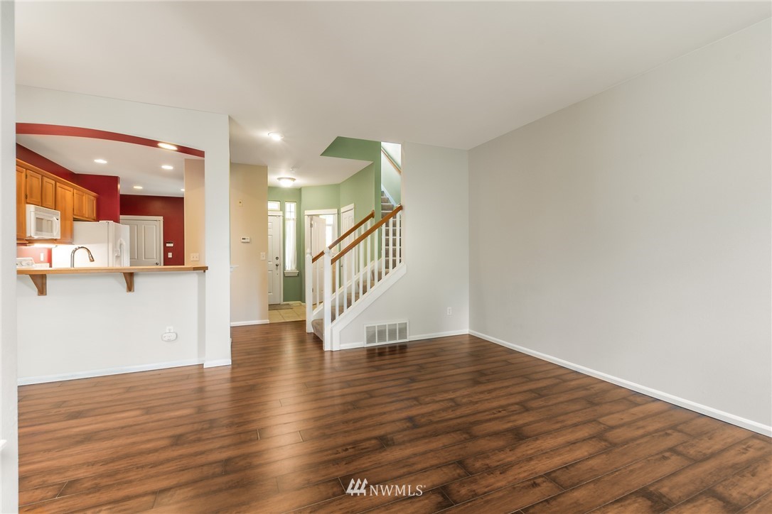 10922 Southeast 187th Lane Renton, WA 98055 - Photo 5 of 22 Gallery Image 5