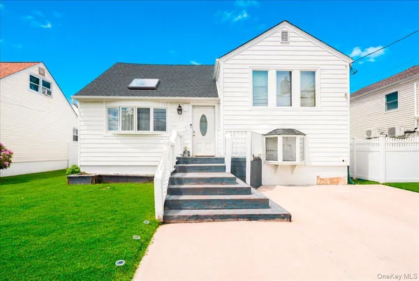 $699,000 | 52 Martha Street, Freeport, NY 11520