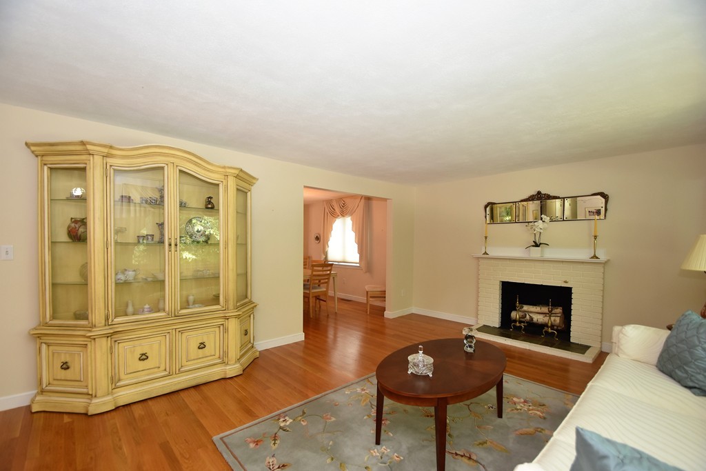 82 Albemarle Road Norwood, MA 02062 - Photo 3 of 26 Gallery Image 3