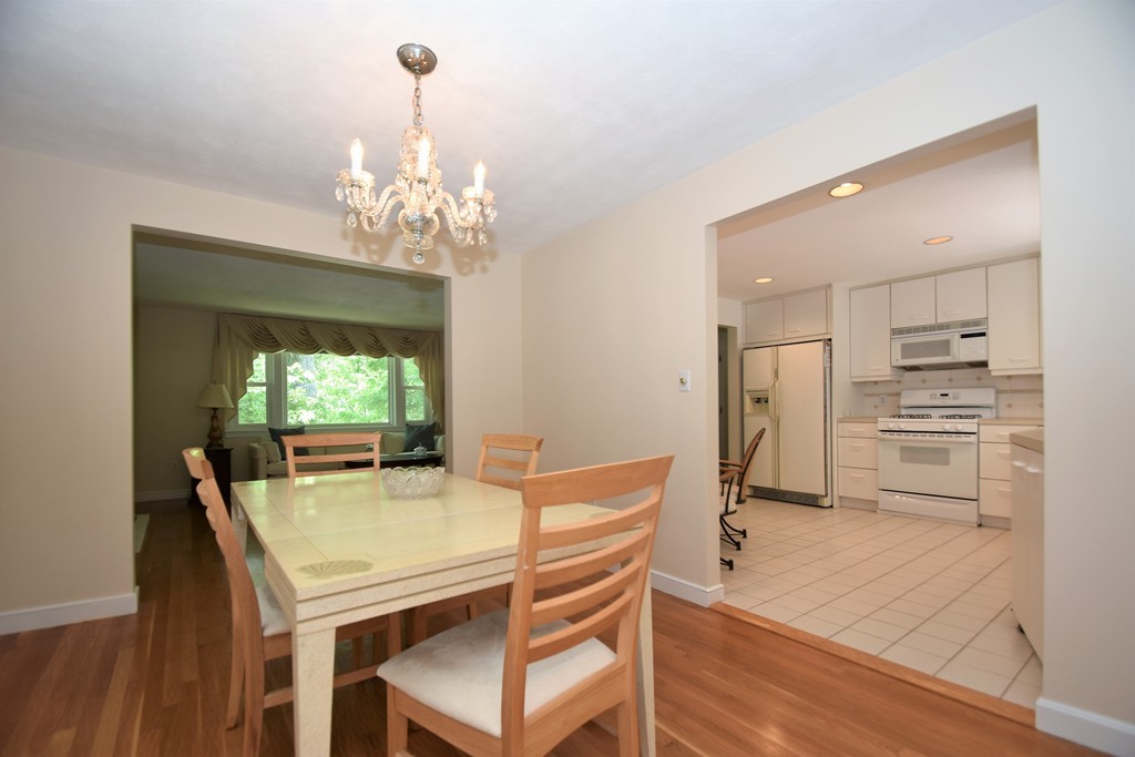 82 Albemarle Road Norwood, MA 02062 - Photo 8 of 26 Gallery Image 8