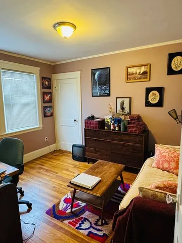 $3,200 | 106 Bennett Street, Unit 2, Boston, MA 02135