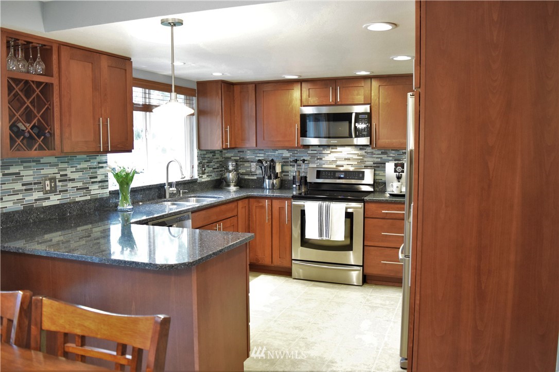 2312 177th Street Southeast Bothell, WA 98012 - Photo 2 of 24