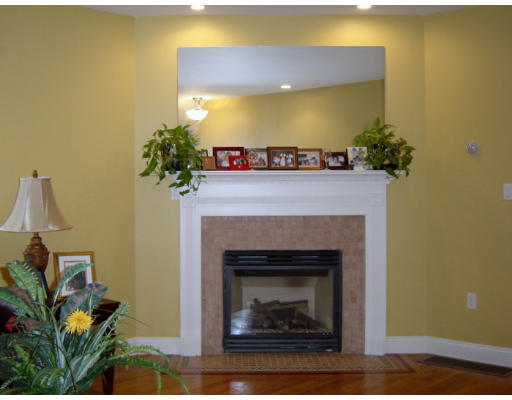 3 Colby Street, Unit 3 Belmont, MA 02478 - Photo 4 of 14 Gallery Image 4