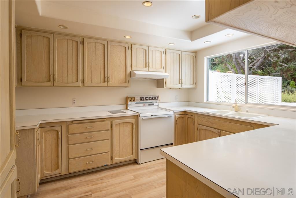 2019 Cordero Road Del Mar, CA 92014 - Photo 10 of 25