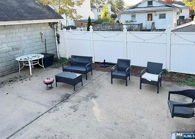 $2,600 | 433 Holly Avenue, Unit 2, Paramus, NJ 07652