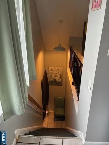 $2,600 | 433 Holly Avenue, Unit 2, Paramus, NJ 07652