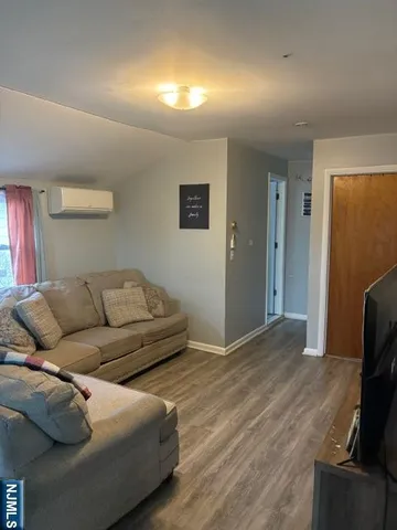 $2,600 | 433 Holly Avenue, Unit 2, Paramus, NJ 07652