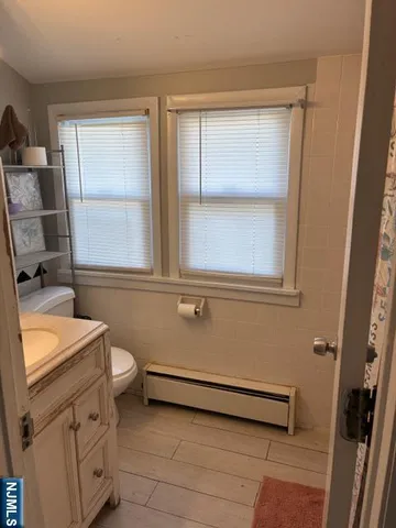 $2,600 | 433 Holly Avenue, Unit 2, Paramus, NJ 07652