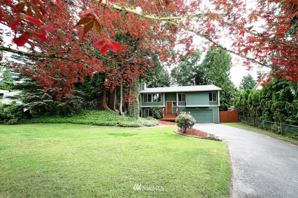 2010 171st Place Southeast Bothell, WA 98012 - Photo 2 of 25 Gallery Image 2
