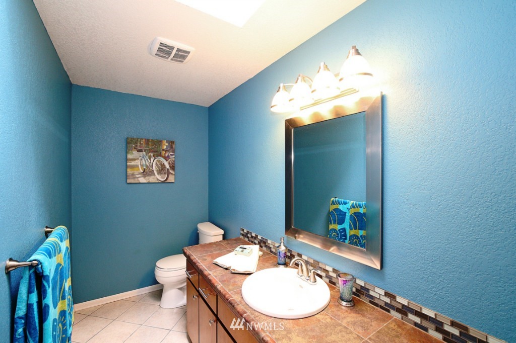 2010 171st Place Southeast Bothell, WA 98012 - Photo 17 of 25 Gallery Image 17