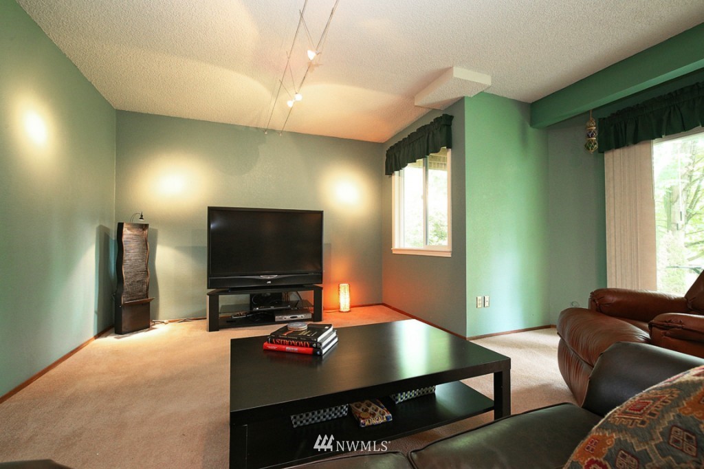 2010 171st Place Southeast Bothell, WA 98012 - Photo 21 of 25 Gallery Image 21