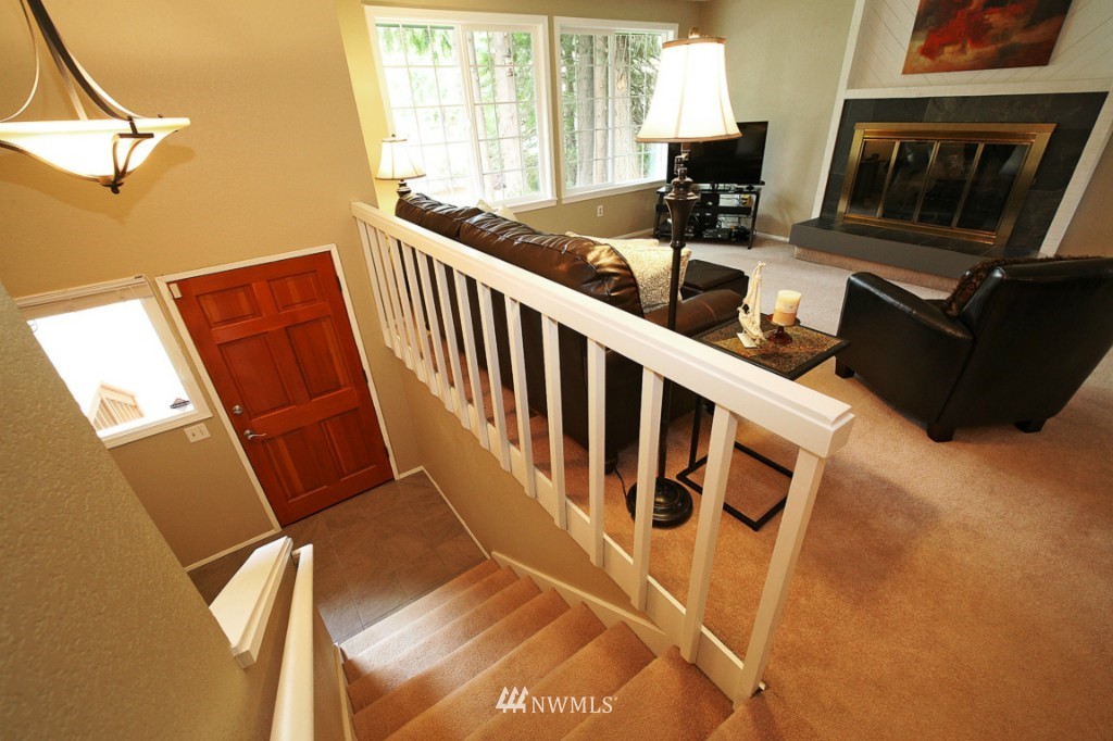 2010 171st Place Southeast Bothell, WA 98012 - Photo 6 of 25 Gallery Image 6