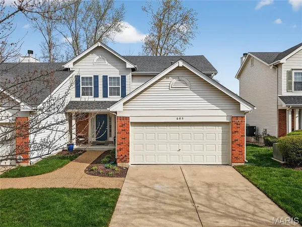 $350,000 | 603 Hawk Run Drive, O'Fallon, MO 63368