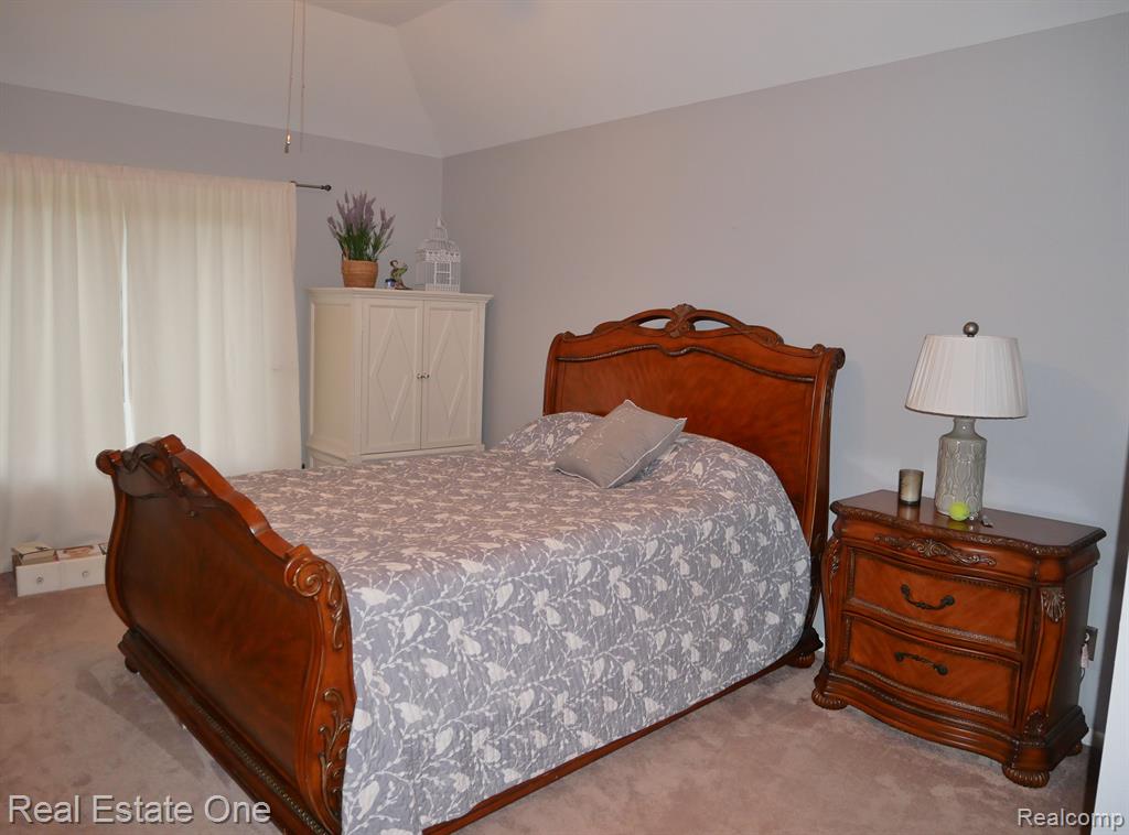 3328 Brompton Rochester Hills, MI 48309 - Photo 33 of 35
