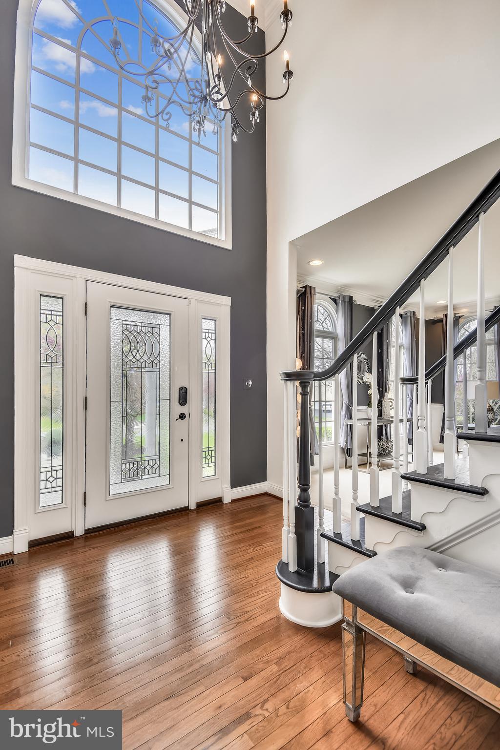 1704 Raleigh Hill Road Vienna, VA 22182 - Photo 2 of 42 2 Story Foyer