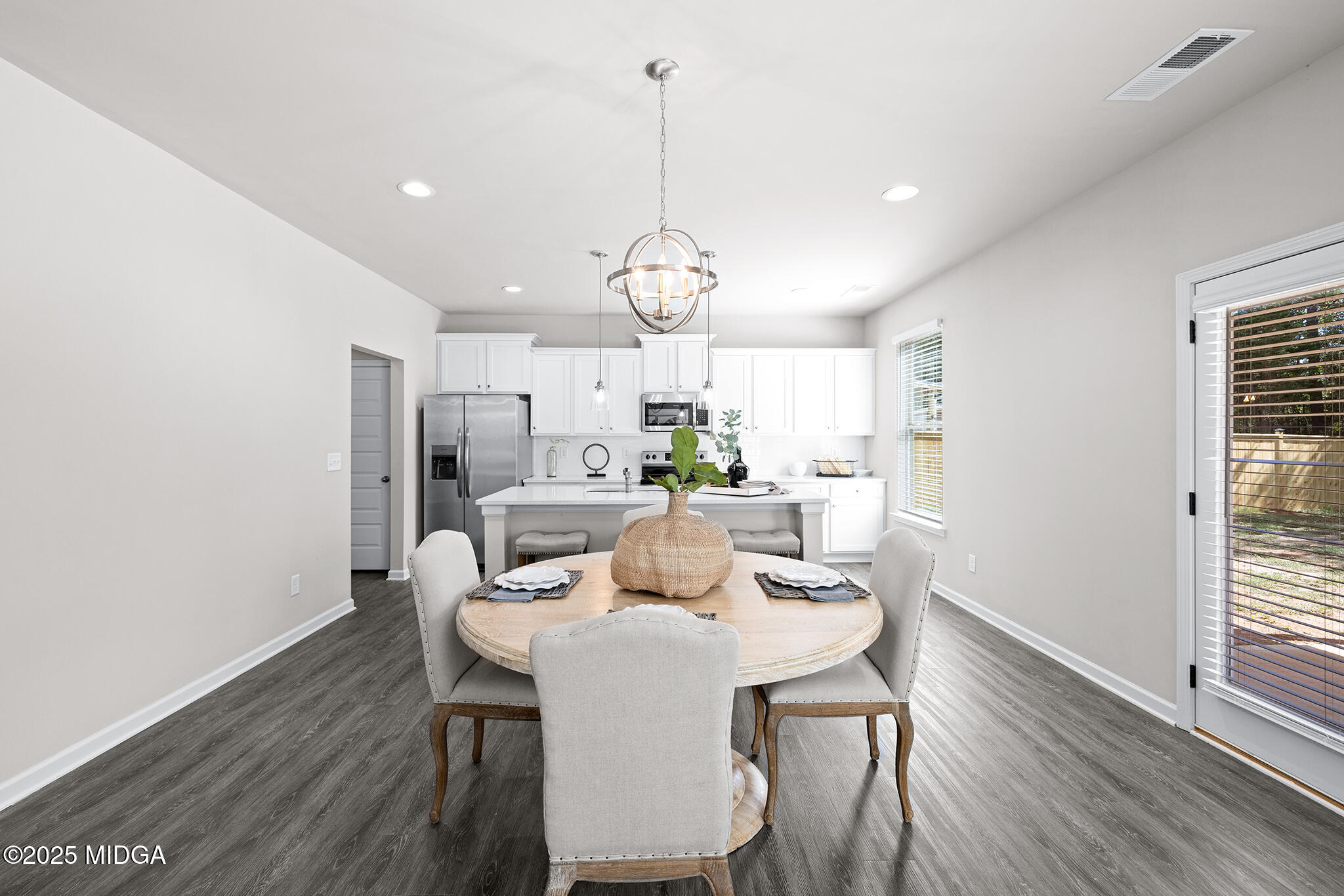 126 Bramblewood Lane Perry, GA 31069 - Photo 14 of 69 015 Breakfast Area