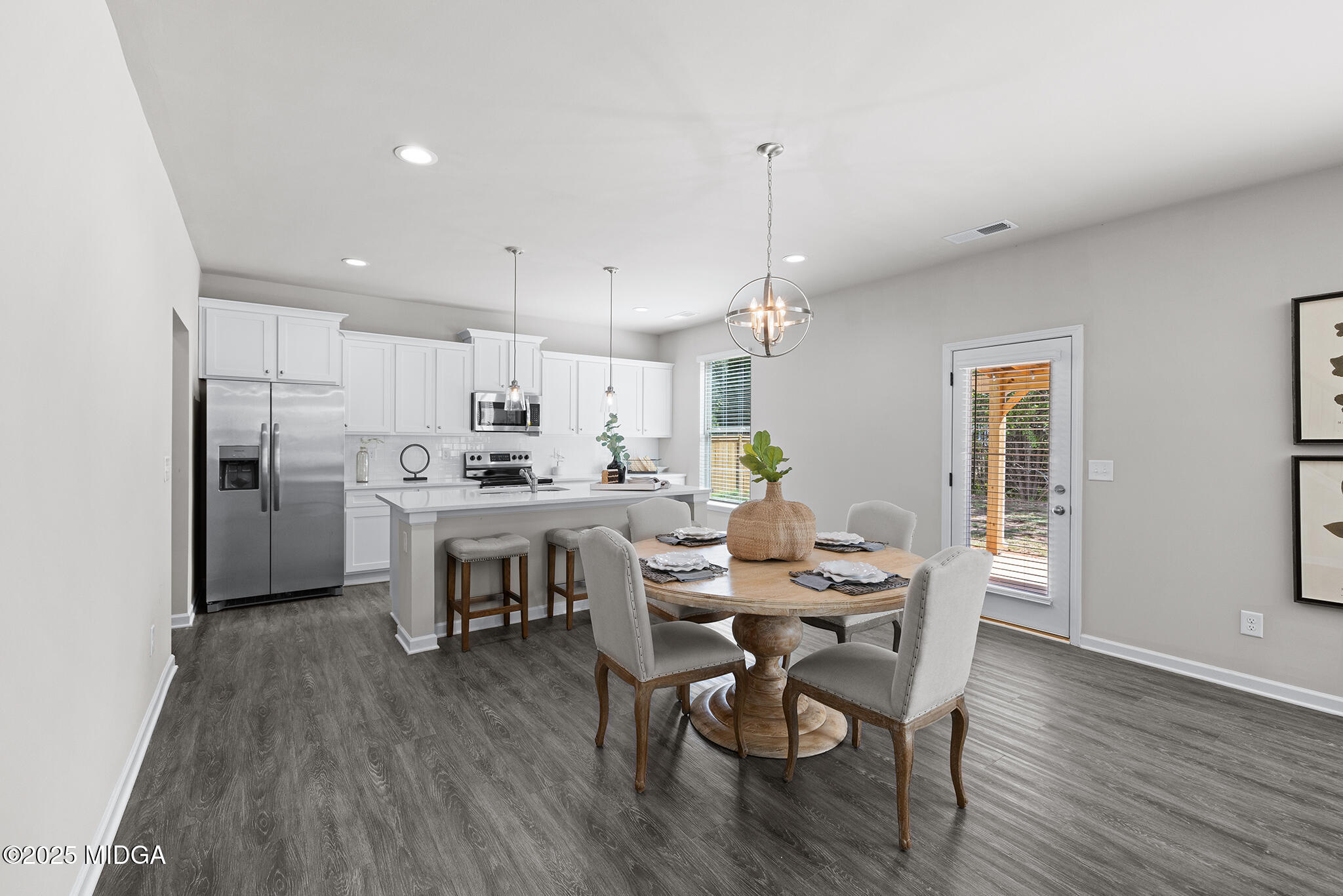 126 Bramblewood Lane Perry, GA 31069 - Photo 15 of 69 016 Breakfast Area