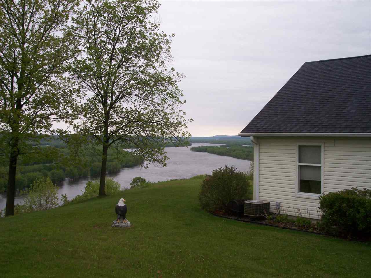 14 River Ridge Road Guttenberg, IA 52052 - Photo 1 of 20 Gallery Image 1
