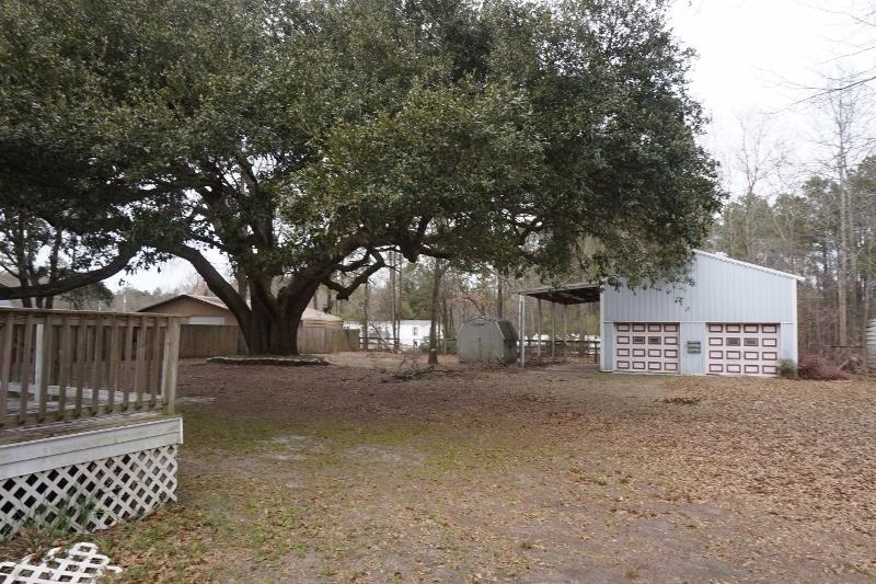 638 Barn Road Bonneau, SC 29431 - Photo 3 of 10 DSC04498 (800x533)