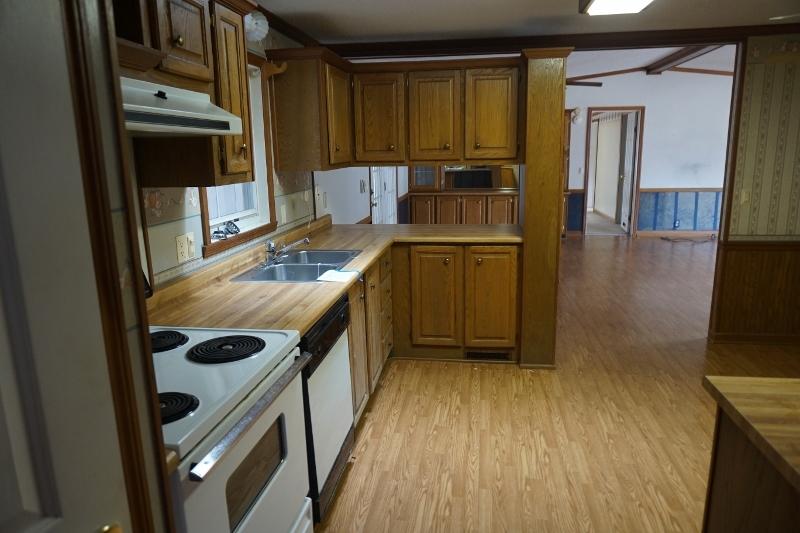 638 Barn Road Bonneau, SC 29431 - Photo 7 of 10 DSC04511 (800x533)