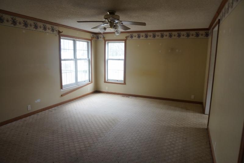 638 Barn Road Bonneau, SC 29431 - Photo 9 of 10 DSC04515 (800x533)