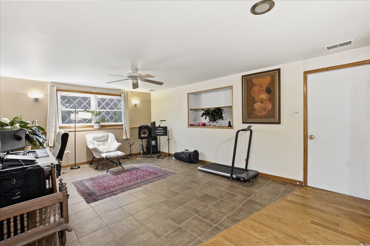 18326 Bock Road Lansing, IL 60438 - Photo 15 of 25