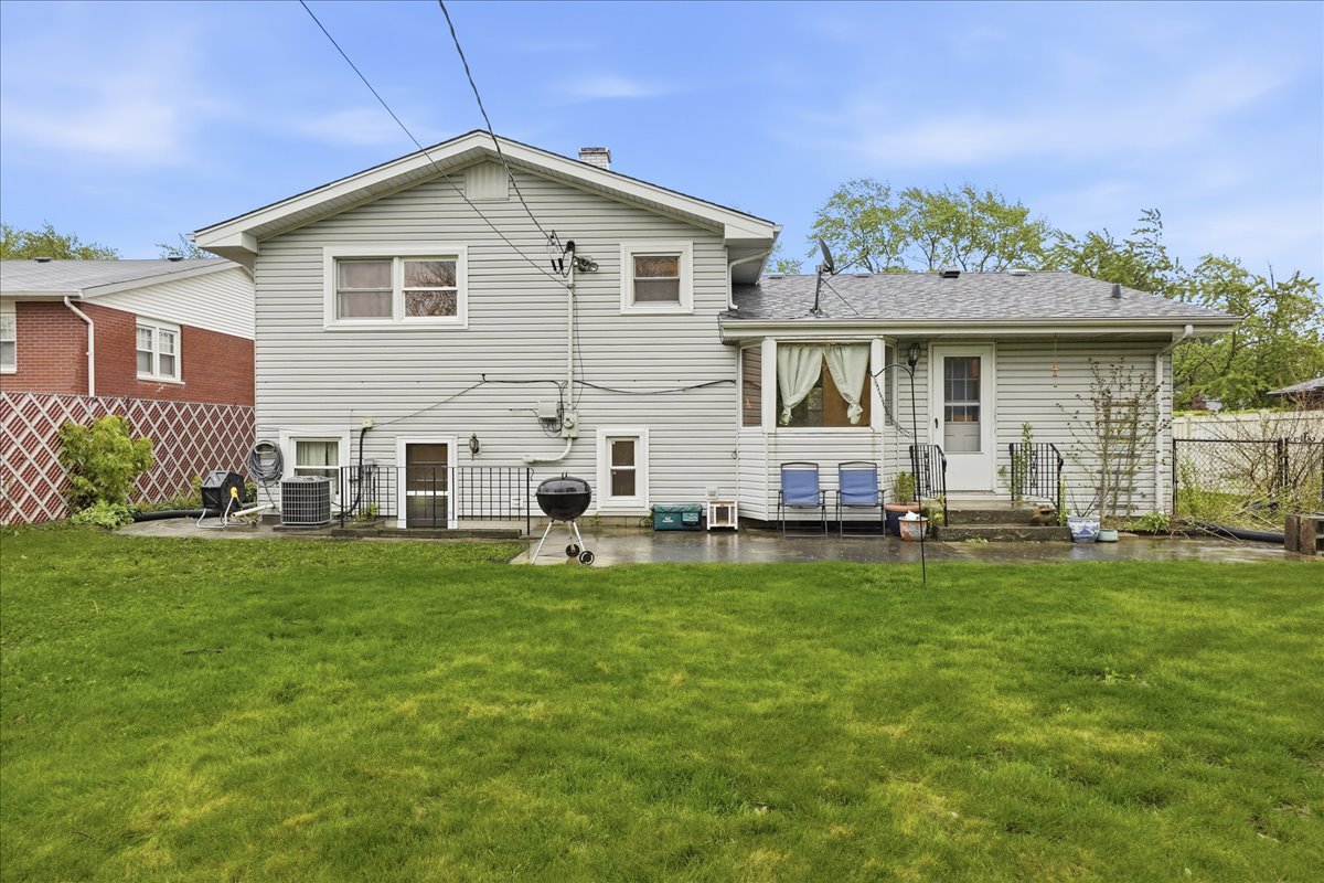 18326 Bock Road Lansing, IL 60438 - Photo 24 of 25