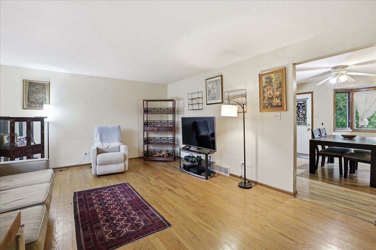 18326 Bock Road Lansing, IL 60438 - Photo 5 of 25