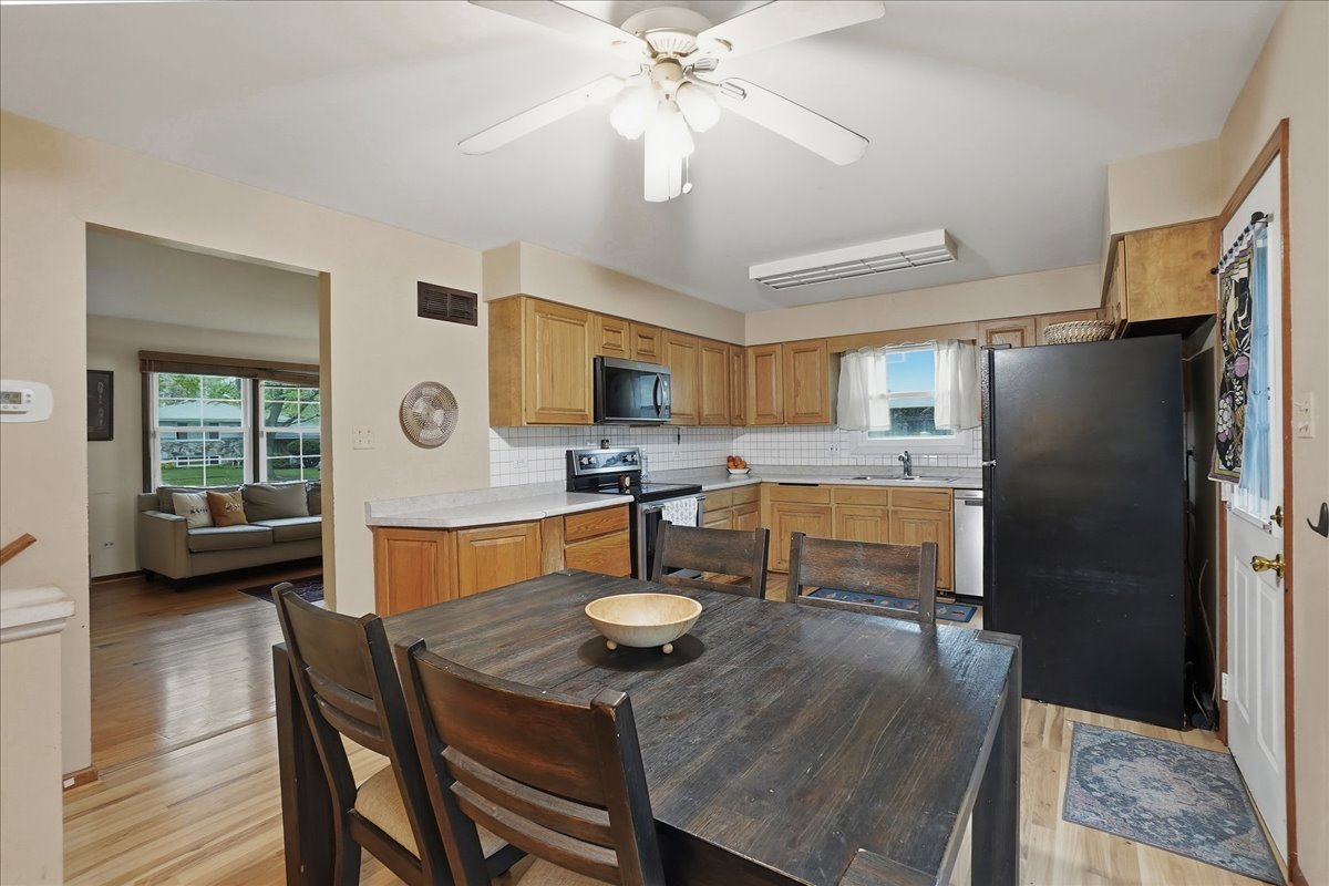 18326 Bock Road Lansing, IL 60438 - Photo 8 of 25