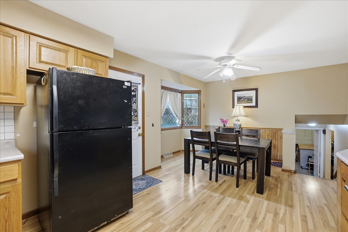 18326 Bock Road Lansing, IL 60438 - Photo 9 of 25