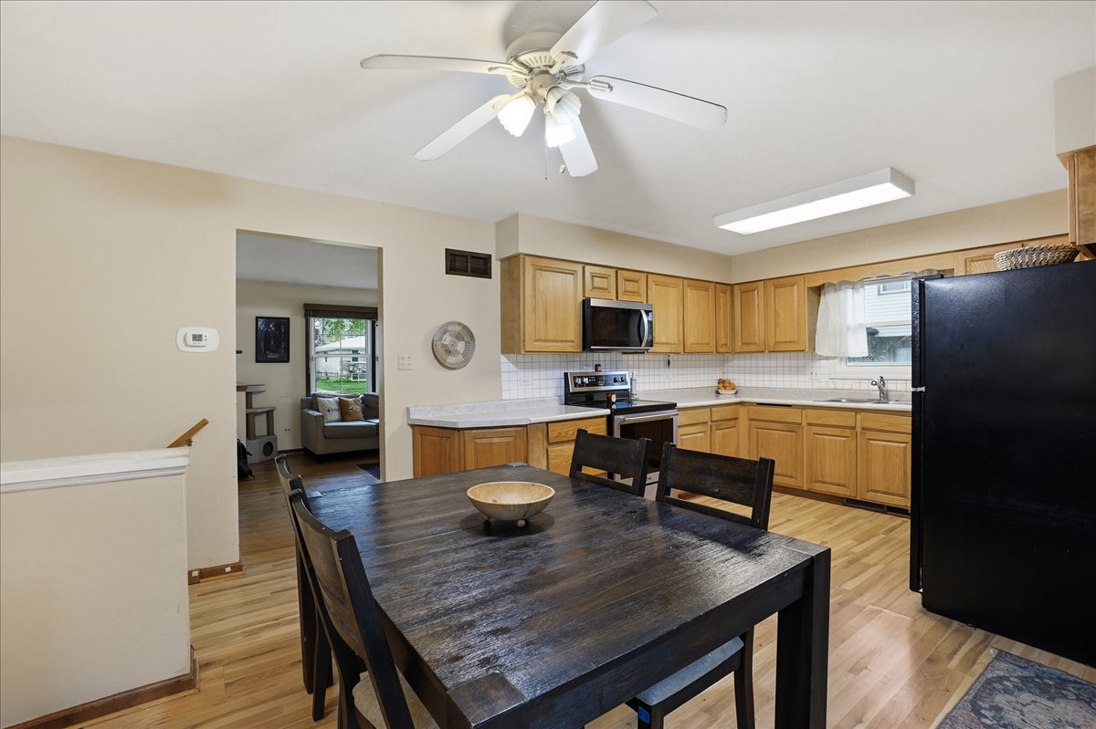 18326 Bock Road Lansing, IL 60438 - Photo 10 of 25