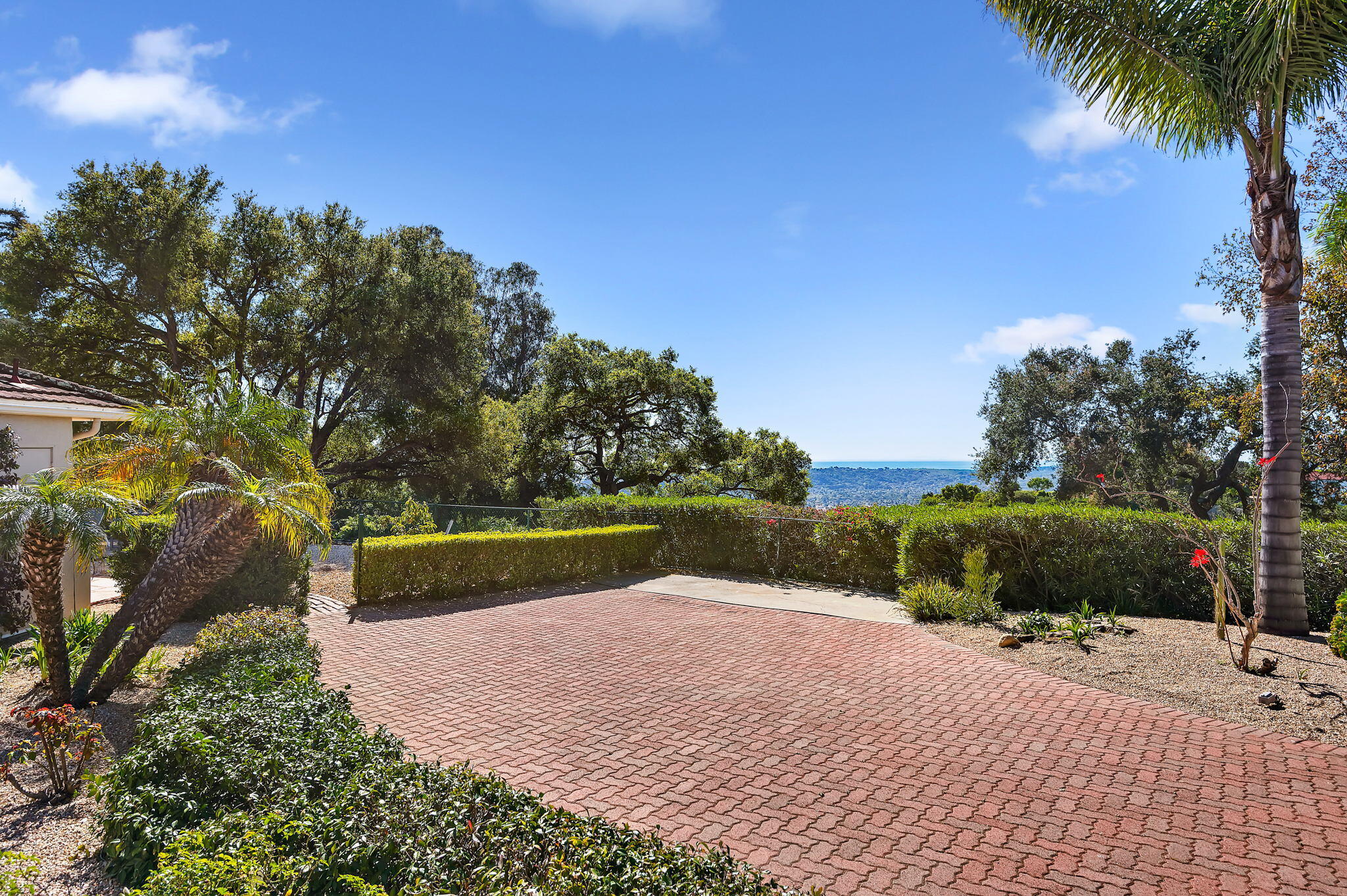 1060 Las Alturas Road Santa Barbara, CA 93103 - Photo 5 of 52 Driveway with Views!