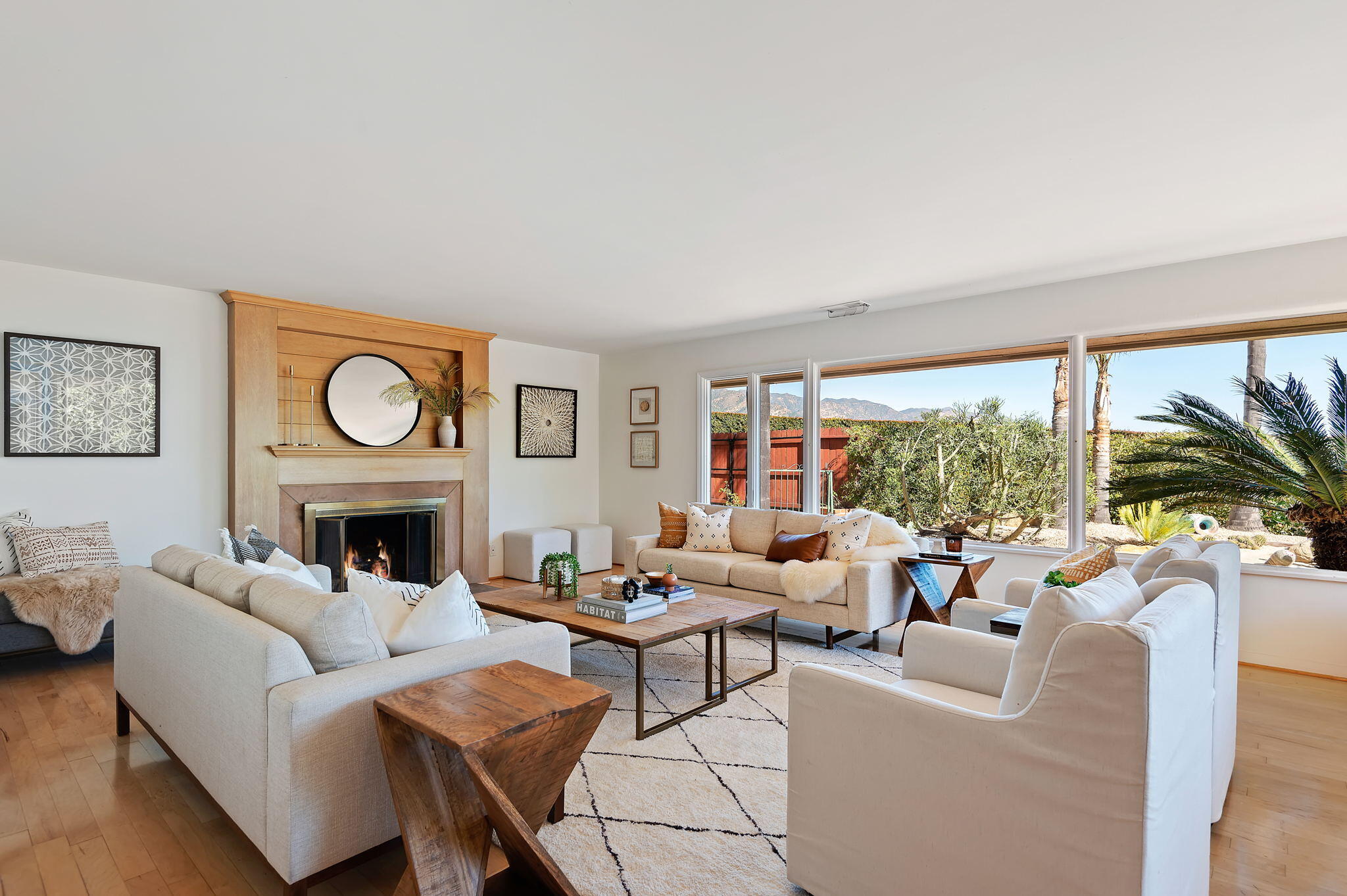 1060 Las Alturas Road Santa Barbara, CA 93103 - Photo 9 of 52 Living Room
