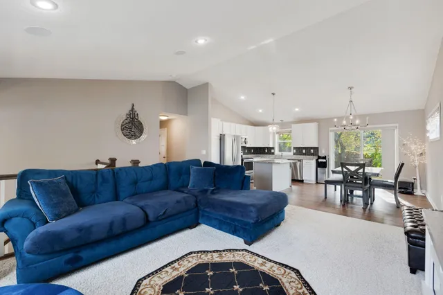 $599,900 | 1284 Meadow Lane South, Shakopee, MN 55379