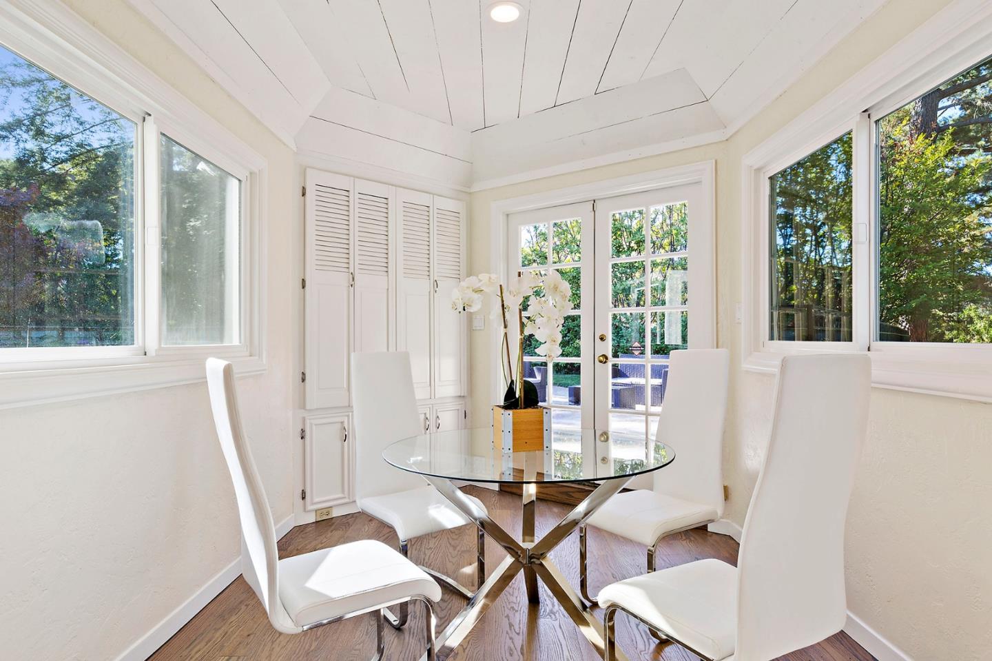 1035 Lancaster Road Hillsborough, CA 94010 - Photo 26 of 50 Gallery Image 26