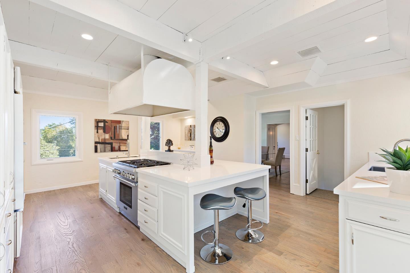 1035 Lancaster Road Hillsborough, CA 94010 - Photo 28 of 50 Gallery Image 28