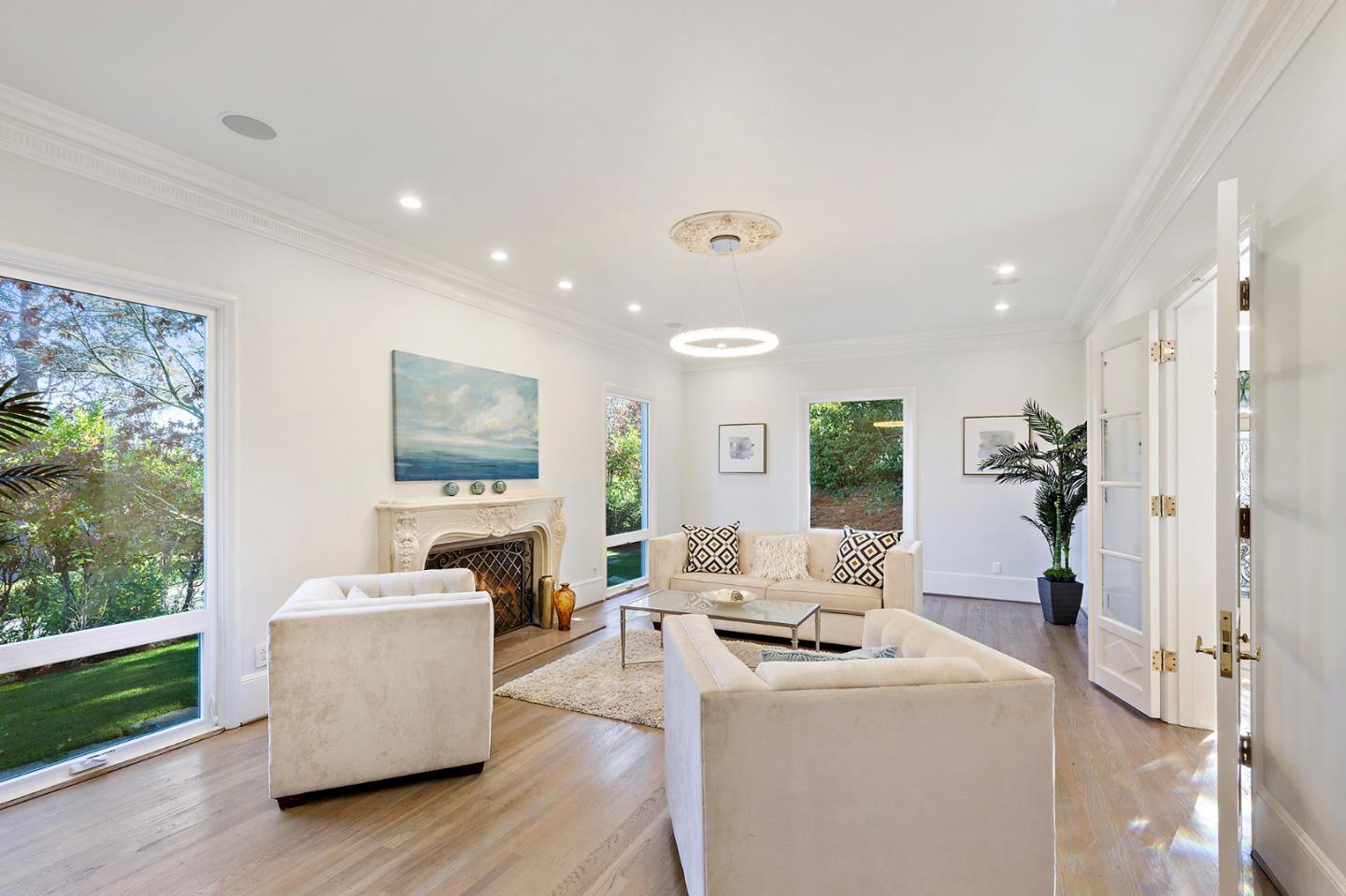 1035 Lancaster Road Hillsborough, CA 94010 - Photo 6 of 50 Gallery Image 6