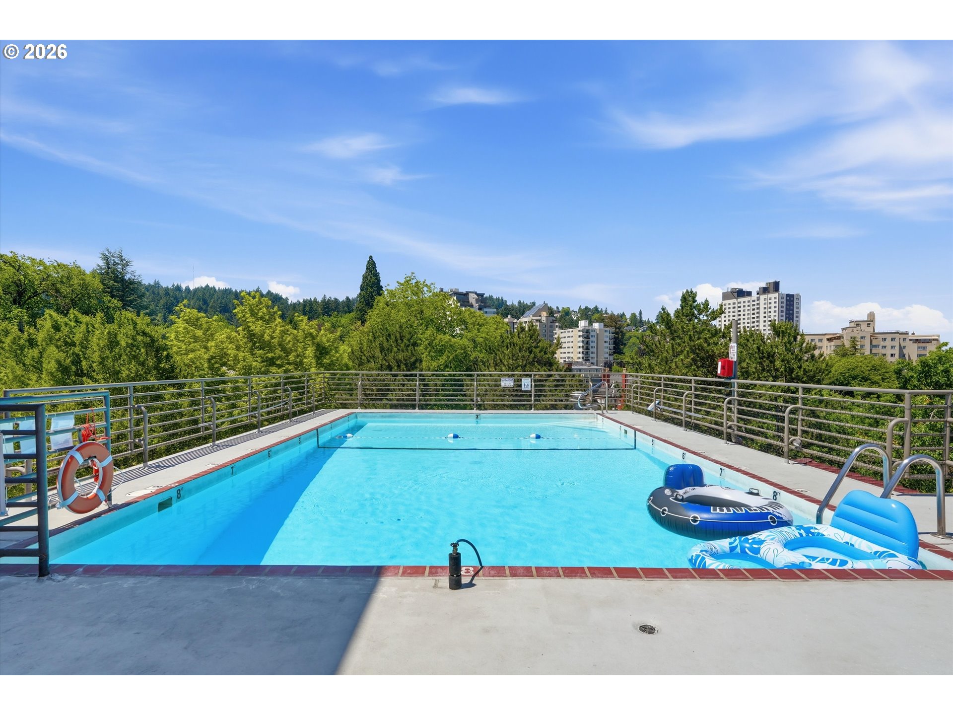 2021 Southwest Main Street, Unit 41 Portland, OR 97205 - Photo 28 of 46