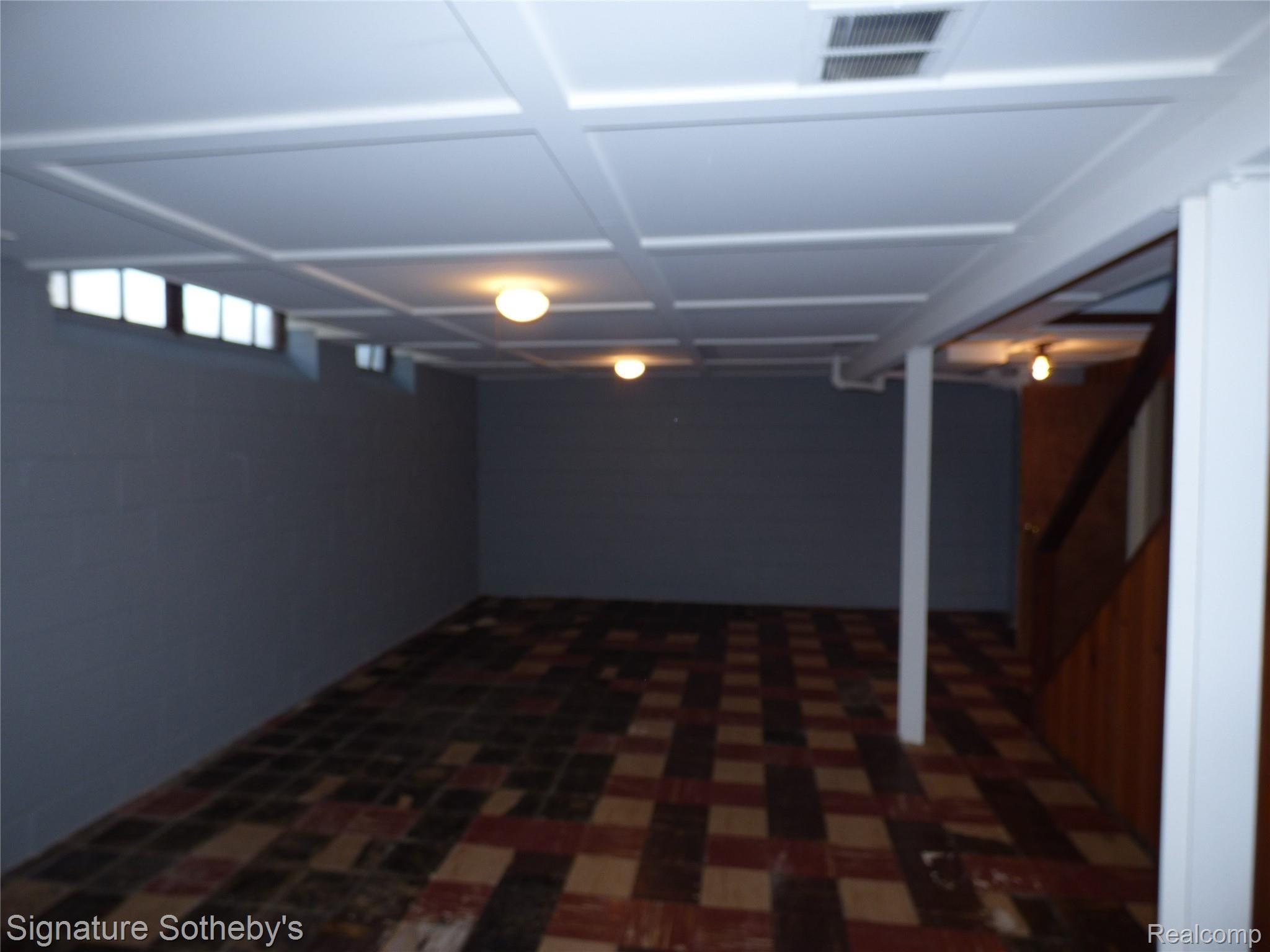 4083 Wakefield Road Berkley, MI 48072 - Photo 37 of 49 P1030656.JPG