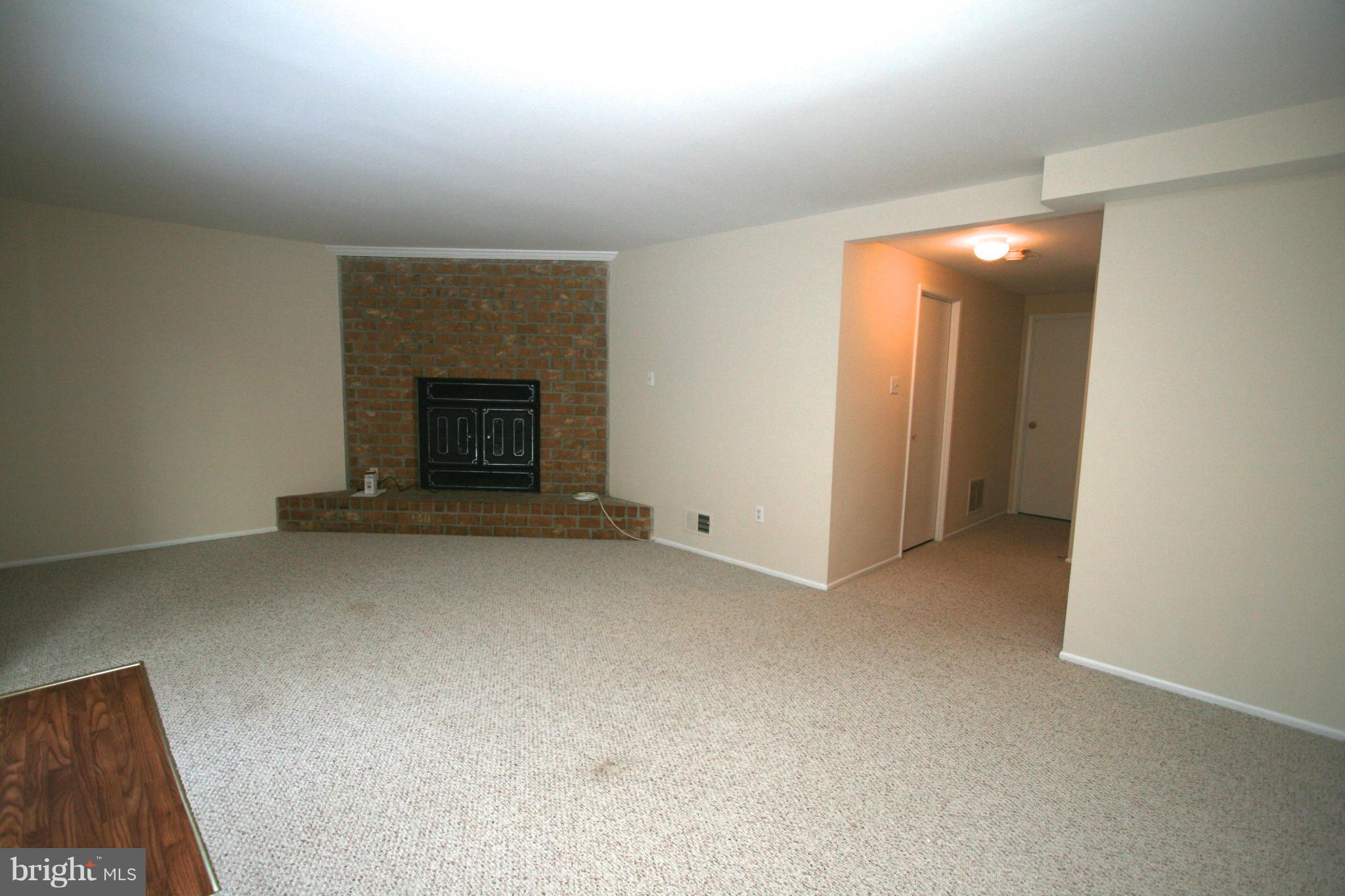 9716 Early Spring Way Columbia, MD 21046 - Photo 17 of 20 Family Room