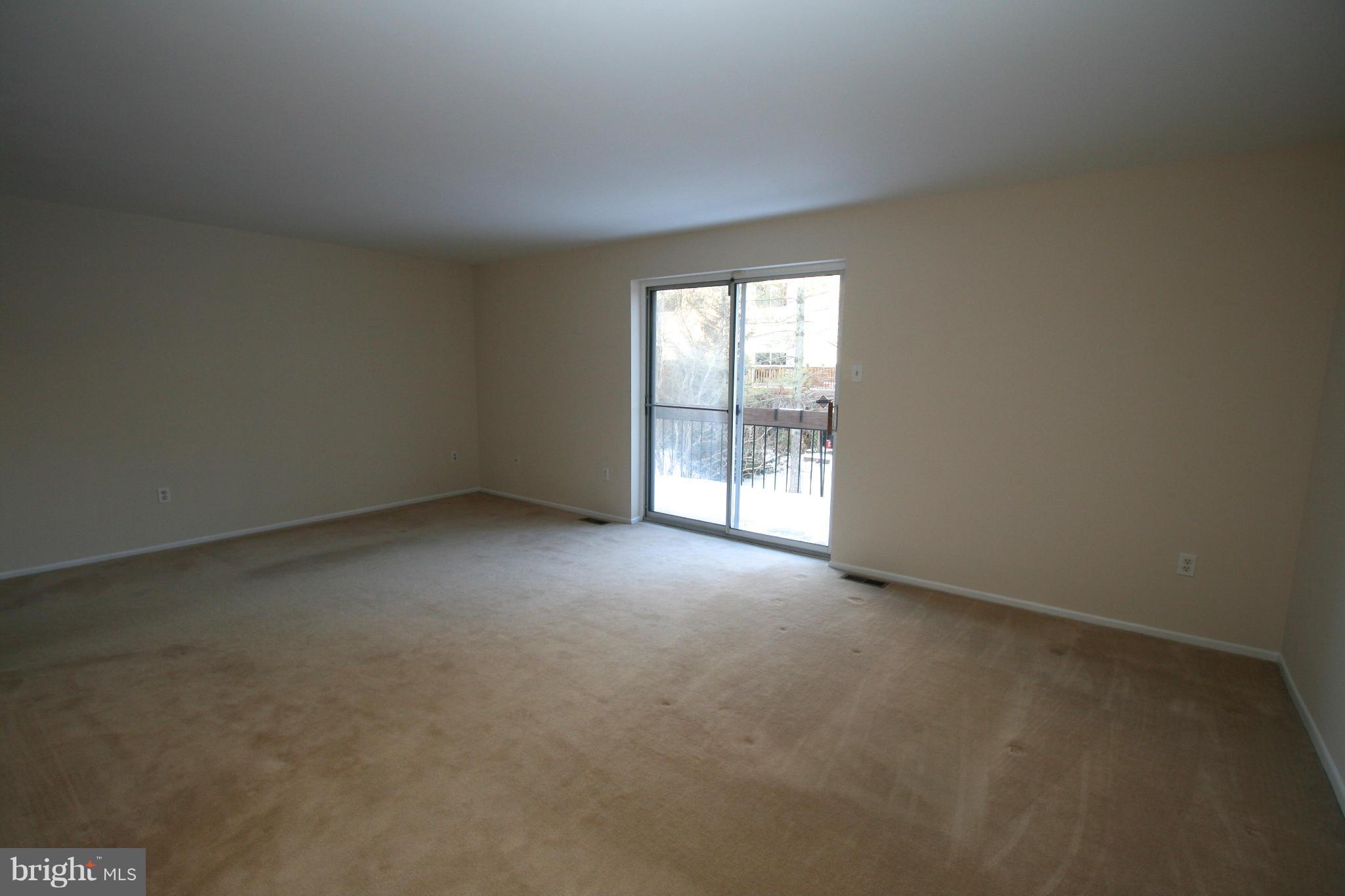9716 Early Spring Way Columbia, MD 21046 - Photo 8 of 20 Living Room