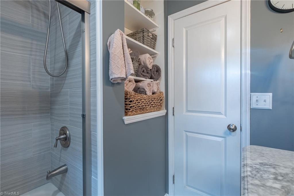 5770 Drake Road Greensboro, NC 27406 - Photo 14 of 28 Gallery Image 14