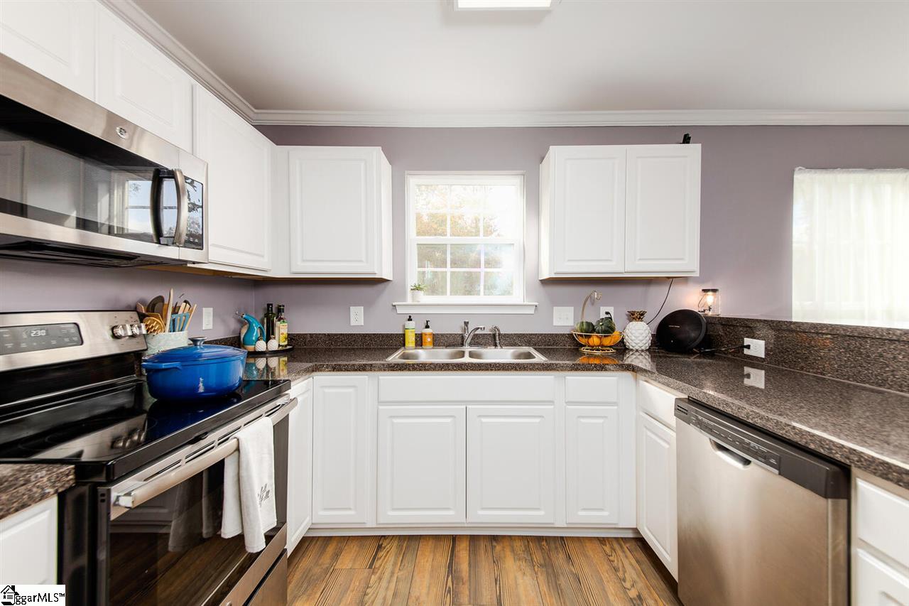 3959 Sandy Flat Road Greenville, SC 29609 - Photo 14 of 35
