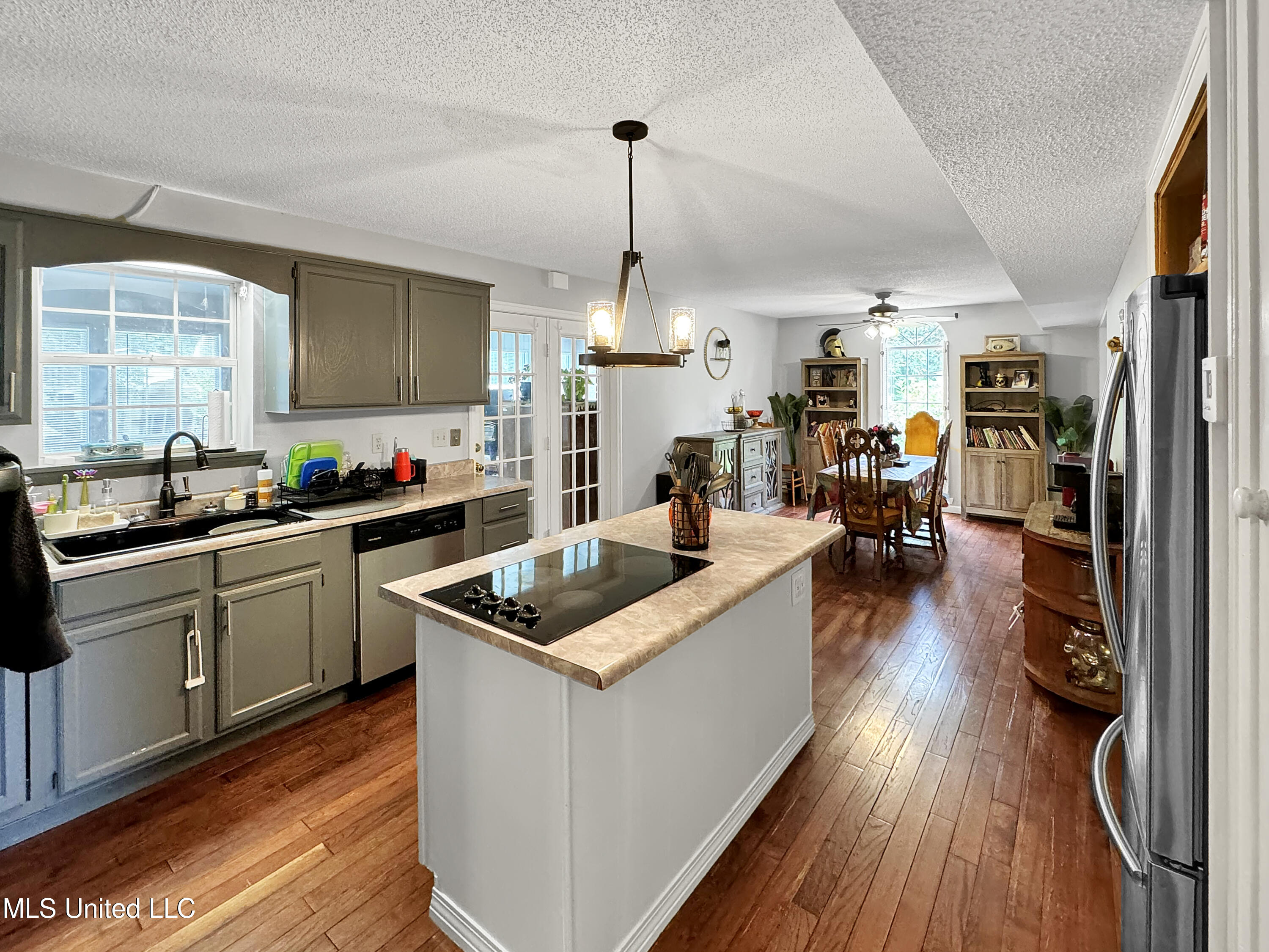 19378 Bell Creek Road Perkinston, MS 39573 - Photo 17 of 58 kitchen