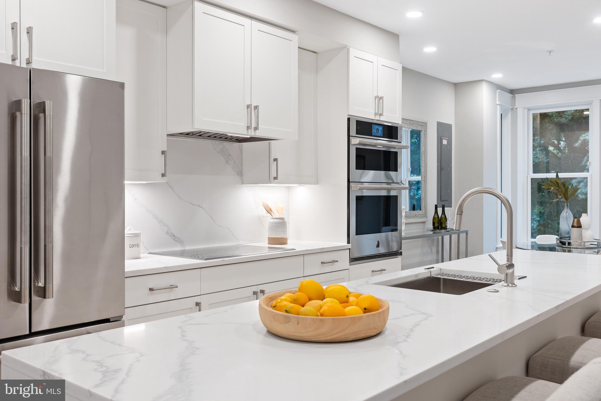 Center Gourmet Kitchen