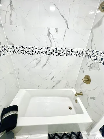 $499,000 | 14 R Dean Place, Middletown, NY 10940