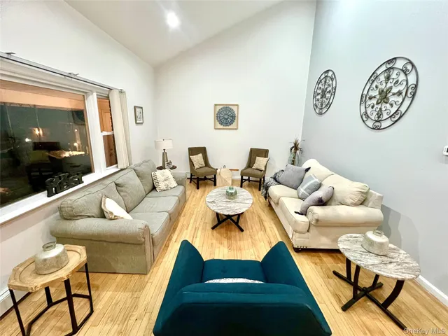 $499,000 | 14 R Dean Place, Middletown, NY 10940