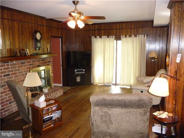 716 Brooke Road Exton, PA 19341 - Photo 14 of 25 Family Room