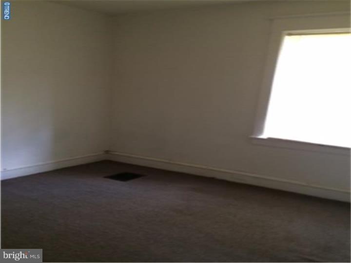 3006 Fenwick Road Camden, NJ 08104 - Photo 3 of 9