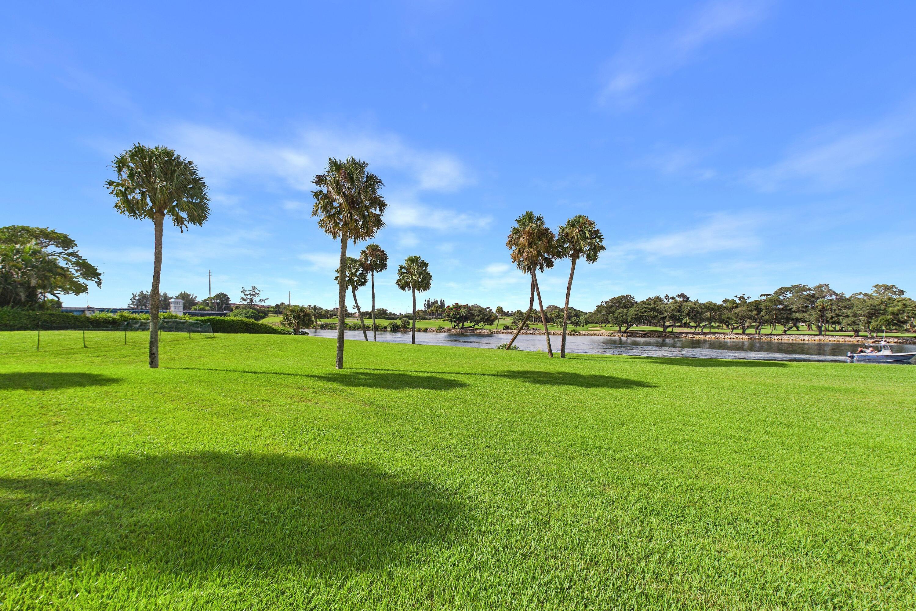 336 Golfview Road, Unit 708 North Palm Beach, FL 33408 - Photo 32 of 61 Open Lawn Area